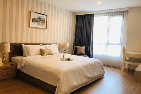 Condo à Watthana, Bangkok, Thaïlande, 3 chambres № 200561 - photo 15