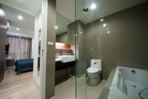 Condo à Watthana, Bangkok, Thaïlande, 1 chambre № 200565 - photo 3