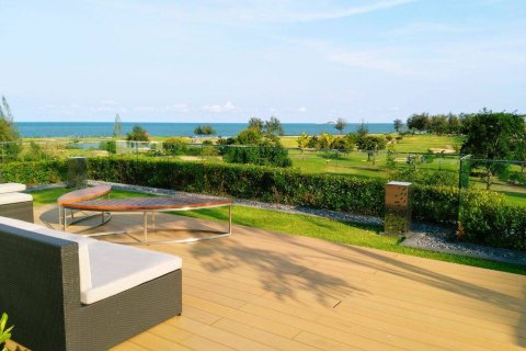 Condo in Hua Hin, Thailand, 1 bedroom № 204293 - photo 16