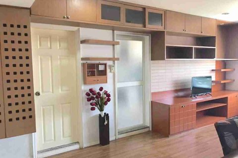 Condo in Bangkok, Thailand, 2 bedrooms № 183615 - photo 8