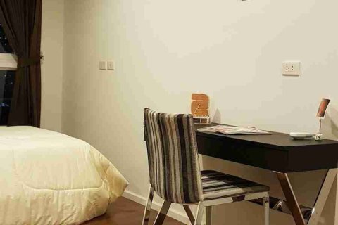 Condo in Bangkok, Thailand, 2 bedrooms  № 183619 - photo 9