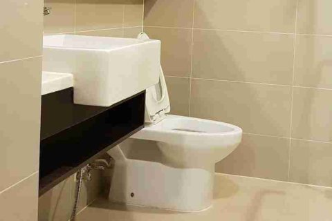 Condo in Bangkok, Thailand, 2 bedrooms  № 183619 - photo 7