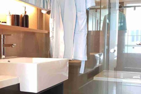 Condo in Bangkok, Thailand, 1 bedroom № 183620 - photo 8