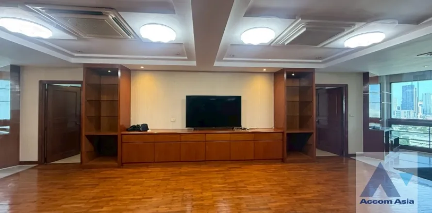 Кондоминиум с 3 спальнями в Клонг Тоэй, Бангкок, Таиланд № 215216