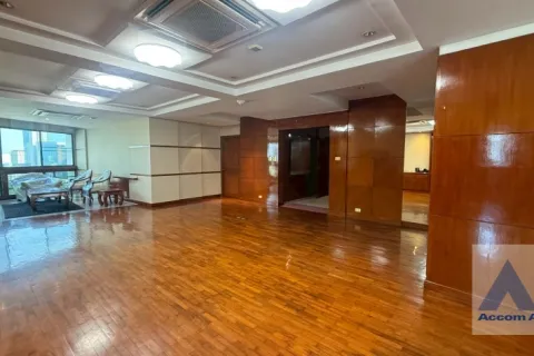 Кондоминиум с 3 спальнями в Клонг Тоэй, Бангкок, Таиланд № 215216 - фото 3