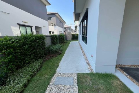 Дом в Клонг Сам Ва, Бангкок, Таиланд с 4 спальнями  № 151991 - фото 4