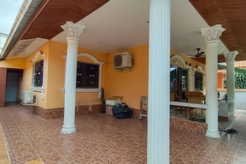 Дом в Паттайе, Таиланд с 3 комнатами № 155566 - фото 2