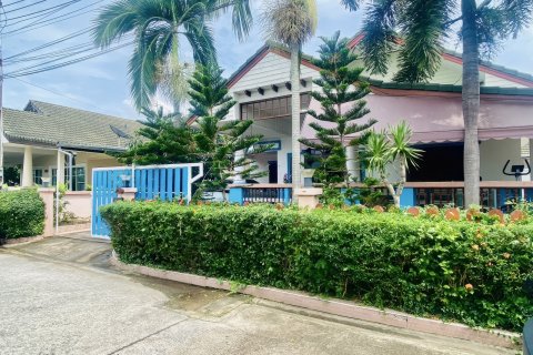 Дом в Паттайе, Таиланд с 4 комнатами № 155563 - фото 2