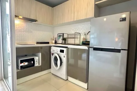 Studio in the Condo in Phra Khanong, Bangkok, Thailand  № 169291 - photo 3