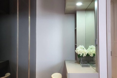 Condo in Bang Rak, Bangkok, Thailand, 2 bedrooms  № 169295 - photo 10