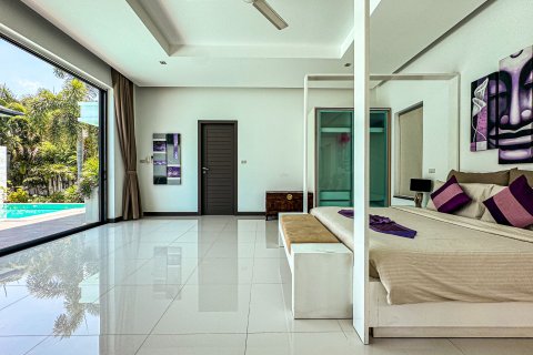 Villa in Phuket, Thailand 4 bedrooms № 169292 - photo 8