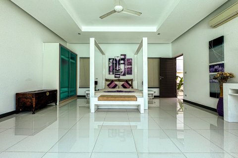 Villa in Phuket, Thailand 4 bedrooms № 169292 - photo 5