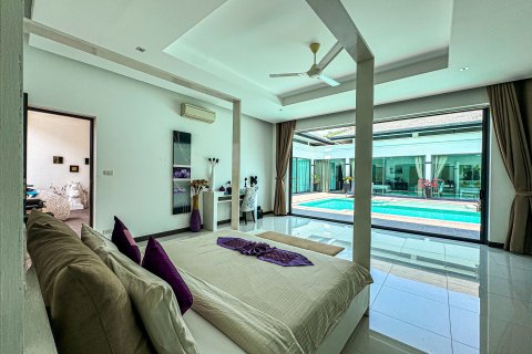 Villa in Phuket, Thailand 4 bedrooms № 169292 - photo 10