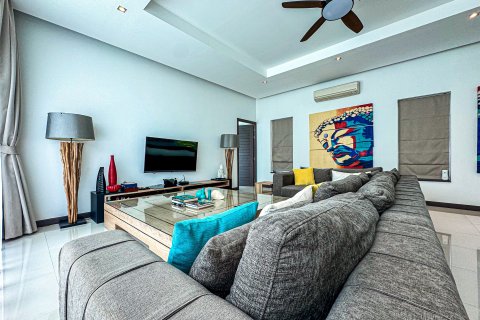 Villa in Phuket, Thailand 4 bedrooms № 169292 - photo 28