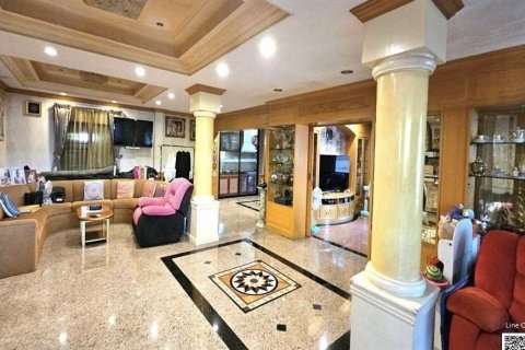 Maison à Watthana, Bangkok, Thaïlande 5 chambres № 170694 - photo 9