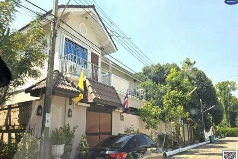 Maison à Watthana, Bangkok, Thaïlande 5 chambres № 170694