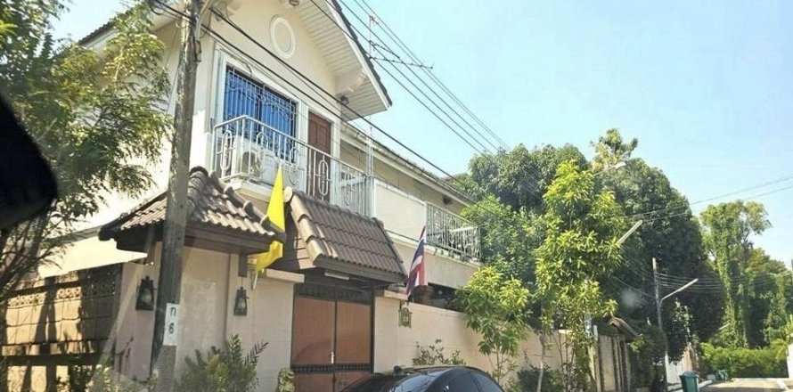 Maison à Watthana, Bangkok, Thaïlande 5 chambres № 170694