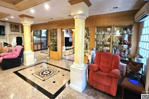 Maison à Watthana, Bangkok, Thaïlande 5 chambres № 170694 - photo 10