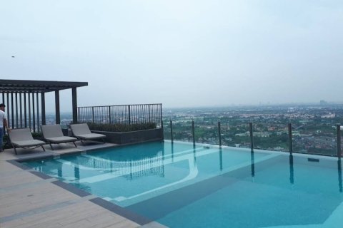 Кондоминиум с 2 спальнями в Банг Яйе, Таиланд № 170695