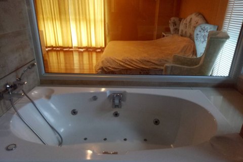 Кондоминиум с 3 спальнями в Пхая Тая, Бангкок, Таиланд № 170696 - фото 8