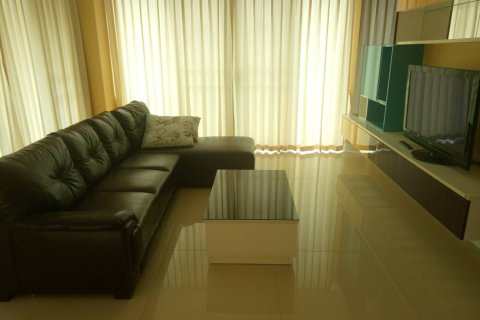 Кондоминиум с 3 спальнями в Пхая Тая, Бангкок, Таиланд № 170696 - фото 2