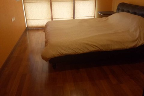 Кондоминиум с 3 спальнями в Пхая Тая, Бангкок, Таиланд № 170696 - фото 4