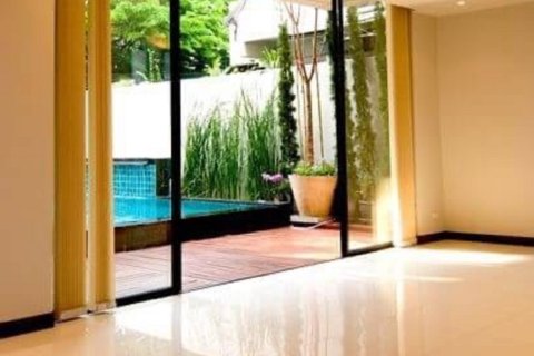 Maison à Khlong Toei, Bangkok, Thaïlande 4 chambres № 200658 - photo 8