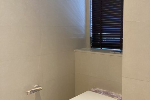 Condo à Watthana, Bangkok, Thaïlande, 2 chambres № 200656 - photo 11