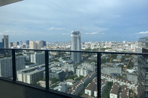 Condo à Watthana, Bangkok, Thaïlande, 3 chambres № 200657 - photo 16