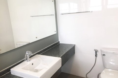 House in Nakhon Ratchasima, Thailand 3 bedrooms № 147758 - photo 8