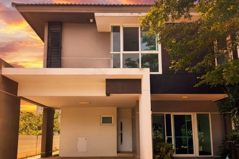 House in Nakhon Ratchasima, Thailand 3 bedrooms № 147758