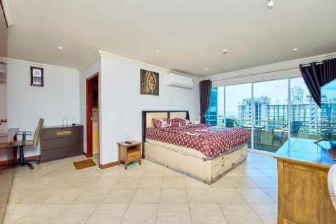 Condo in Pattaya, Thailand, 3 bedrooms  № 168879 - photo 14