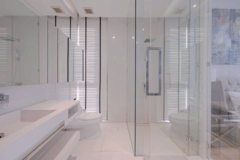 Condo à Watthana, Bangkok, Thaïlande, 2 chambres  № 168874 - photo 22