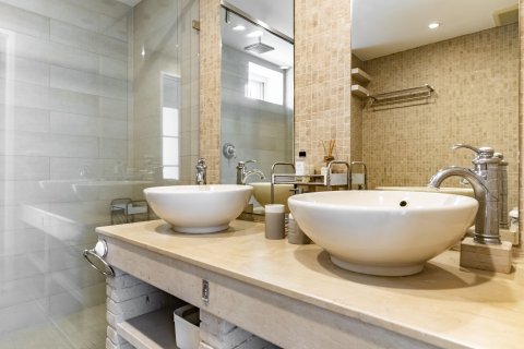 Condo in Phuket, Thailand, 2 bedrooms  № 168876 - photo 19