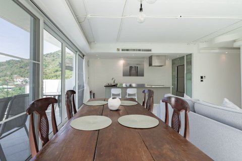 Condo in Phuket, Thailand, 2 bedrooms  № 168876 - photo 6