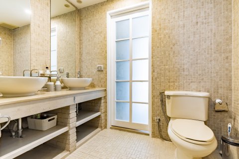 Condo in Phuket, Thailand, 2 bedrooms  № 168876 - photo 18