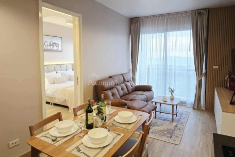 Condo à Bang Lamung, Thaïlande, 2 chambres № 154504 - photo 1