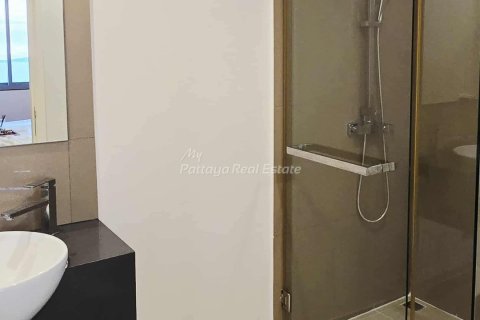 Condo à Bang Lamung, Thaïlande, 2 chambres № 154504 - photo 9