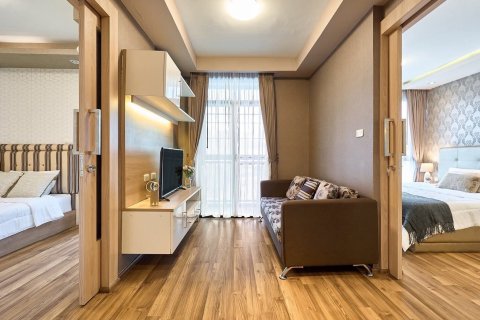 Condo in Chiang Mai, Thailand, 2 bedrooms  № 169102 - photo 2