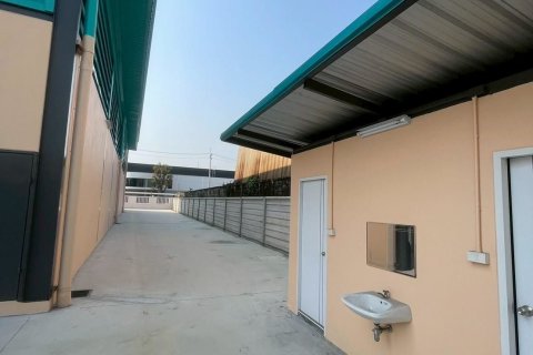 Warehouse in Sam Phran, Thailand № 169101 - photo 2