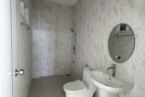 Warehouse in Sam Phran, Thailand № 169101 - photo 15