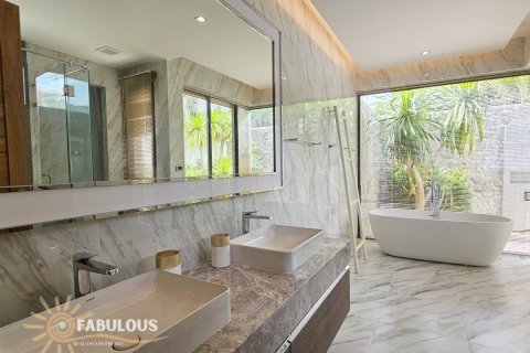 Chalet de 4 dormitorios en Bang Tao, Tailandia № 233570 - foto 14