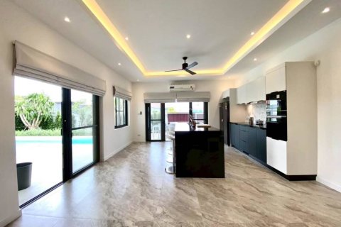 Villa in Hua Hin, Thailand 3 bedrooms № 176820 - photo 10