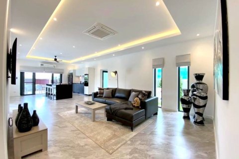 Villa in Hua Hin, Thailand 3 bedrooms № 176820 - photo 3