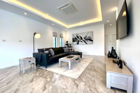 Villa in Hua Hin, Thailand 3 bedrooms № 176820 - photo 4