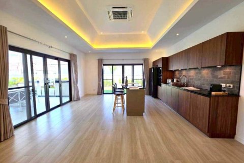 Villa in Hua Hin, Thailand 3 bedrooms № 176817 - photo 3