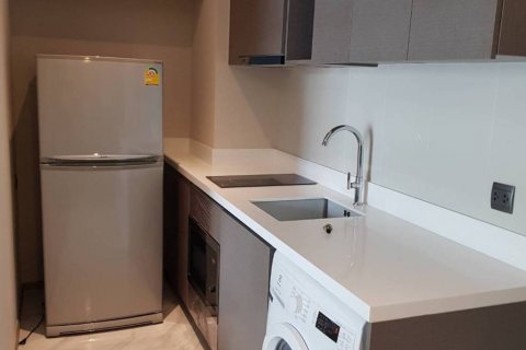 Condo in Bangkok, Thailand, 1 bedroom  № 116976 - photo 4