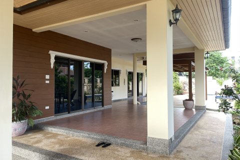 Villa in Hua Hin, Thailand 3 bedrooms № 151242 - photo 10