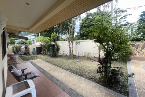 Villa in Hua Hin, Thailand 3 bedrooms № 151242 - photo 15