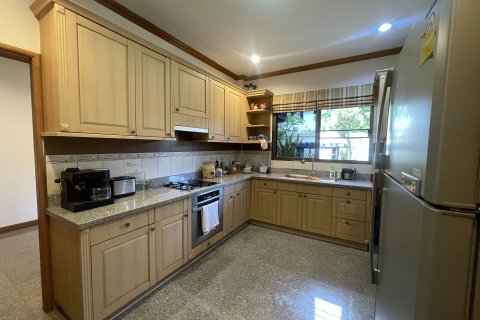 Villa in Hua Hin, Thailand 3 bedrooms № 151242 - photo 19